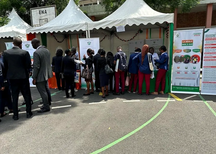 Les stands des journées portes ouvertes de l'ENA