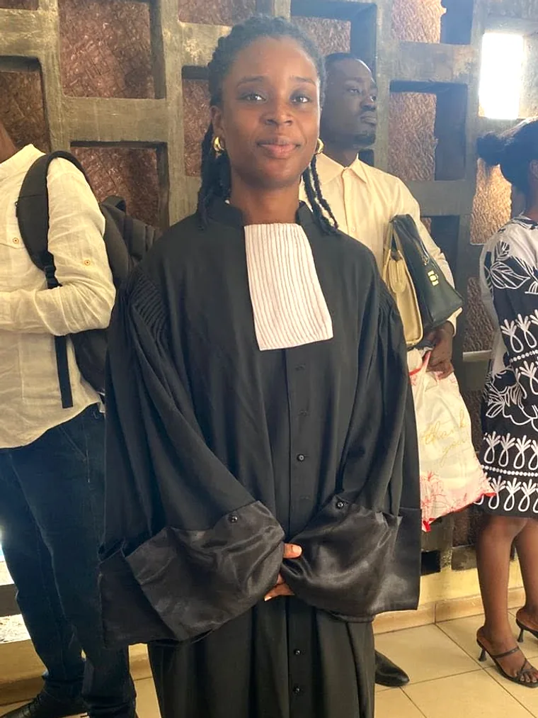 Koffi Adjoba Débora Espérance, en robe, le jour de sa prestation de serment